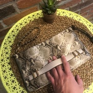 JESSICA SIMPSON Snake Print Hand/Shoulder bag